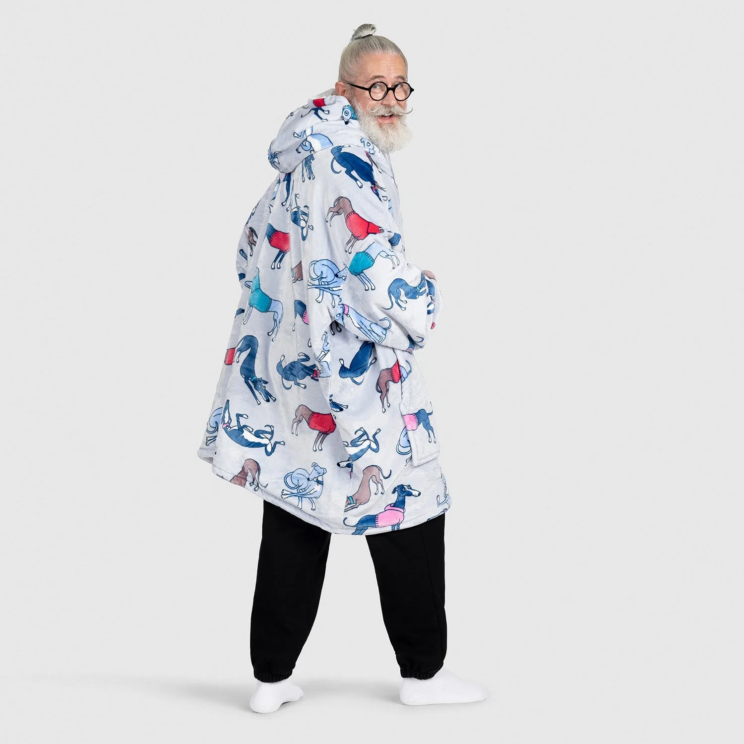 Greyhound - Image 9